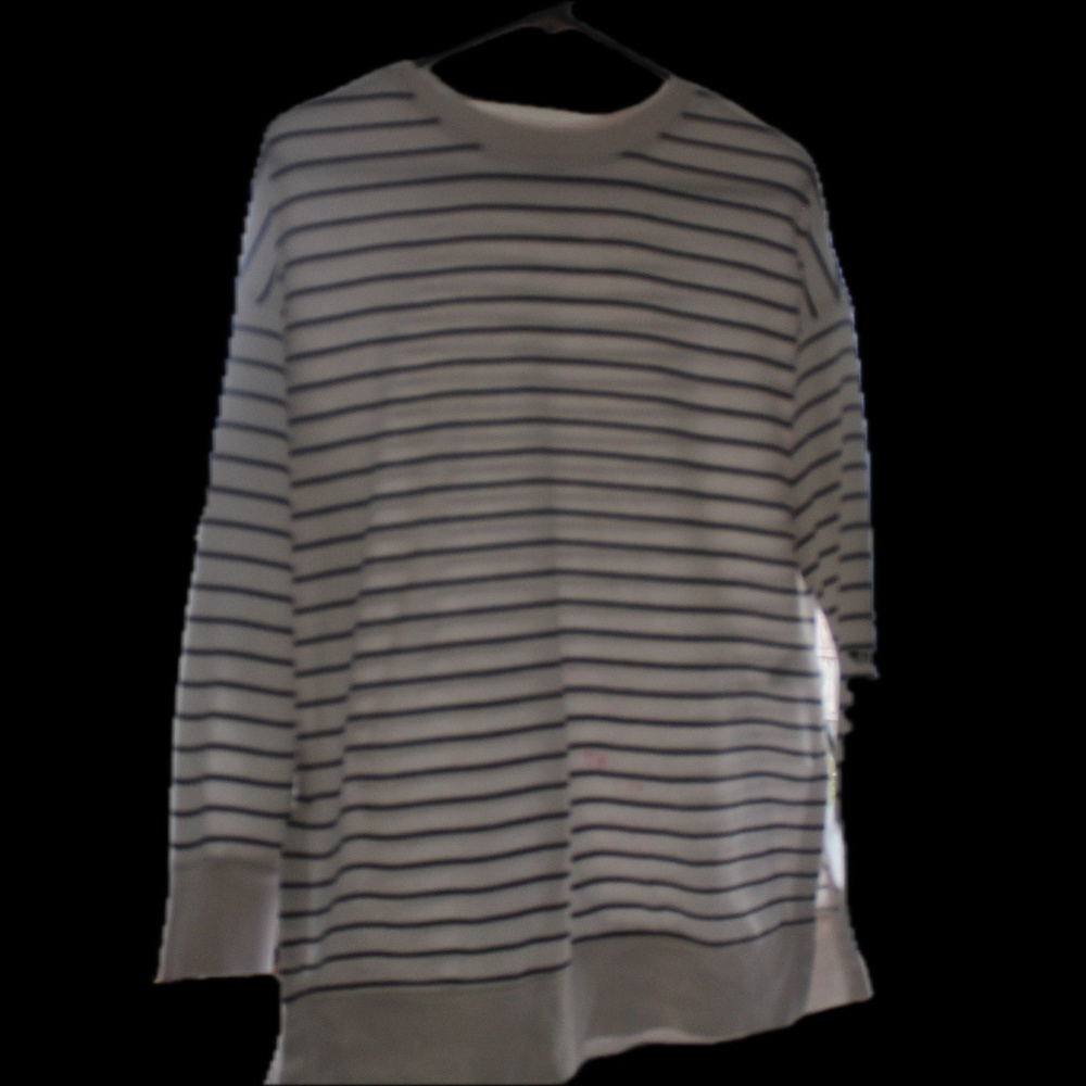 old navy over isze sweatshirt